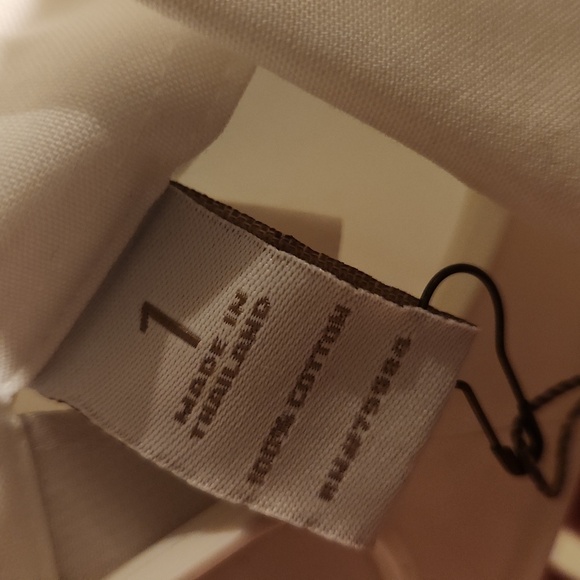 ❤️ NWT! CHICOS NO IRON BUTTON DOWN STRETCH COTTON POPLIN SHIRT, 8 -10 - Picture 5 of 8